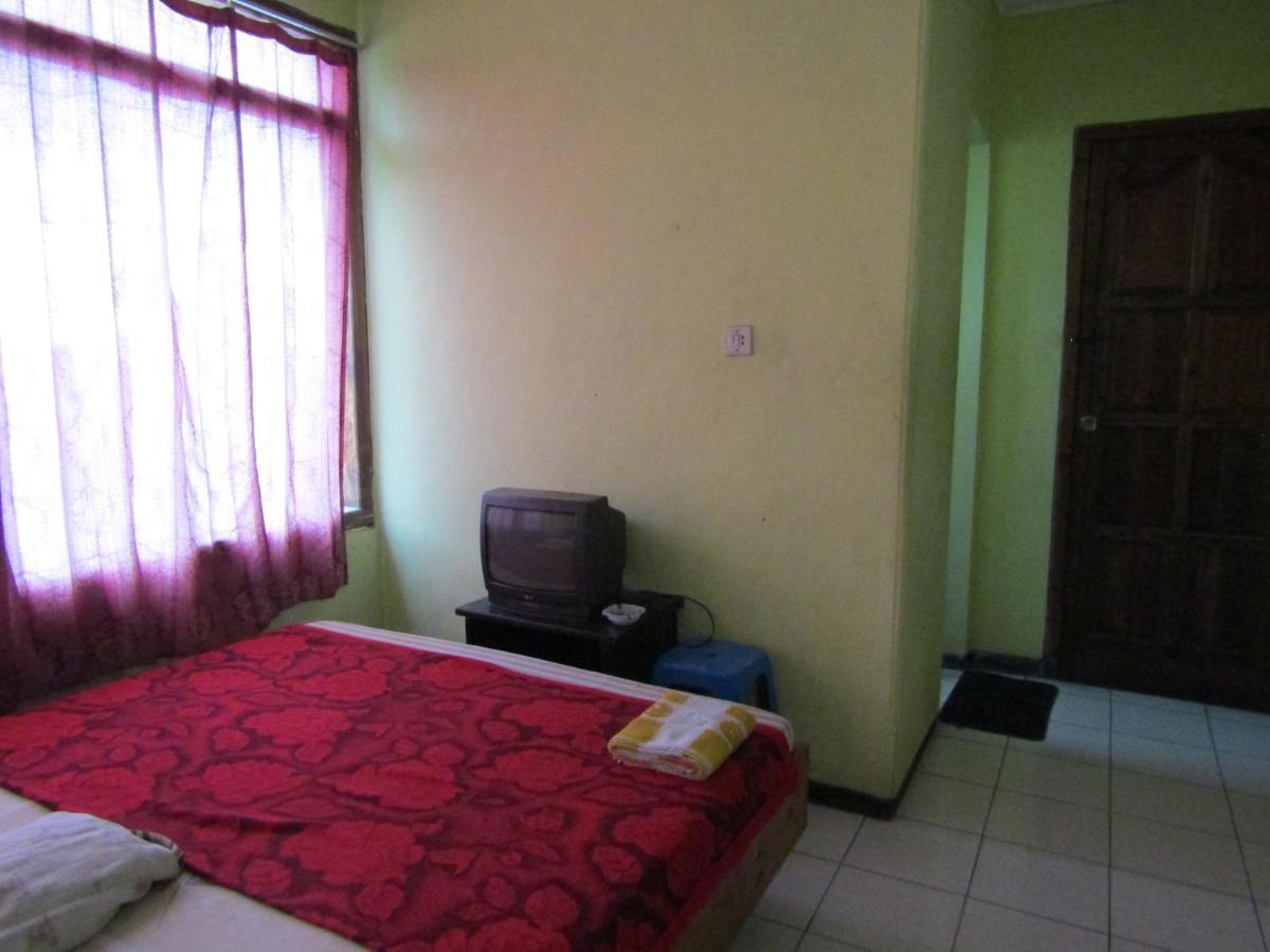 Penginapan Melati Sarangan Exterior photo
